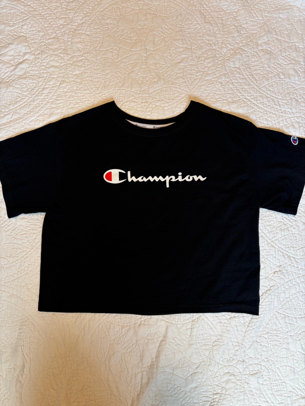 CHAMPION- Cropped Tee